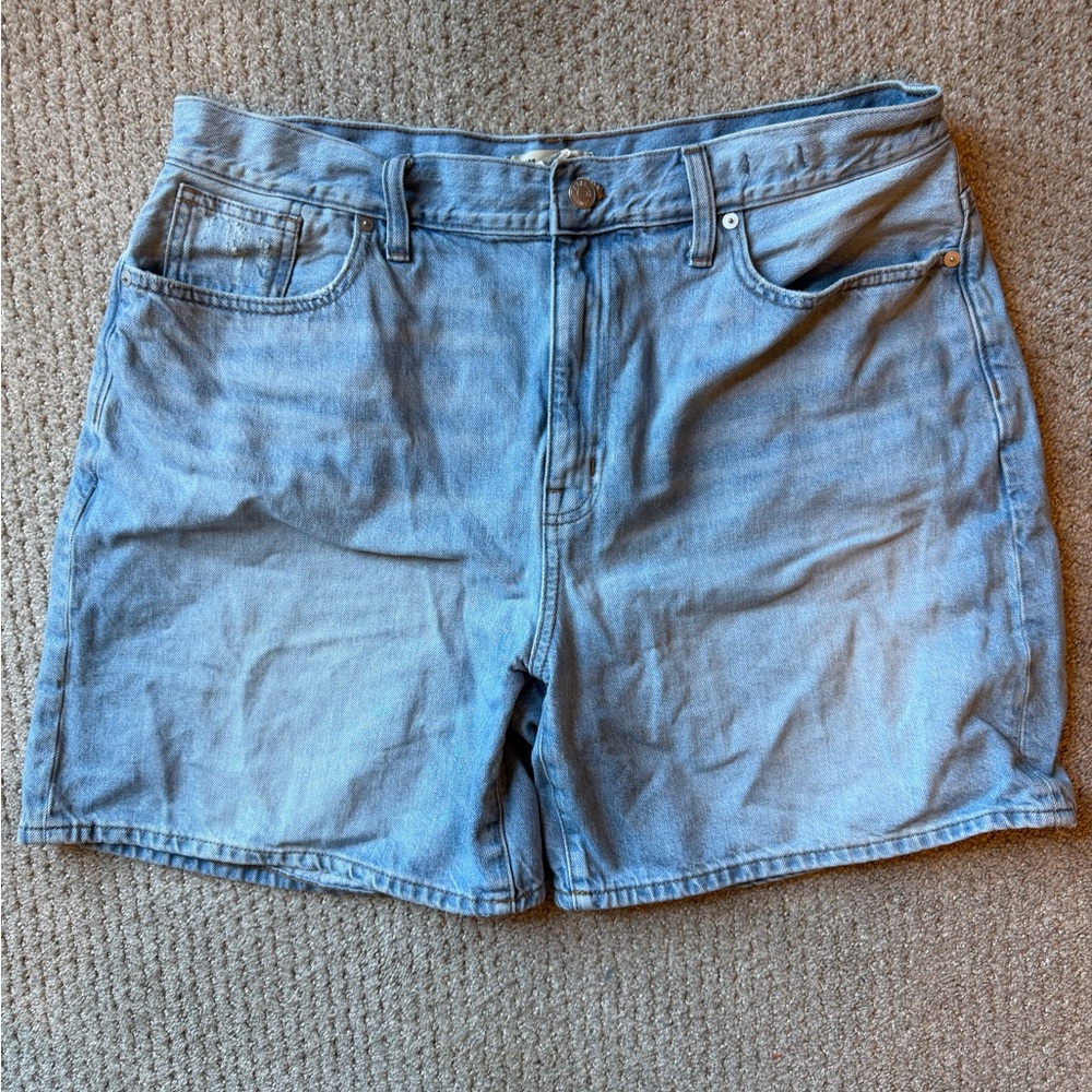 Madewell Light Wash Baggy Jean Shorts - Picture 2 of 4